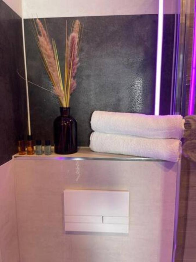 #1 Tgha Luxury Studio Apartment In 애슬론 외부 사진