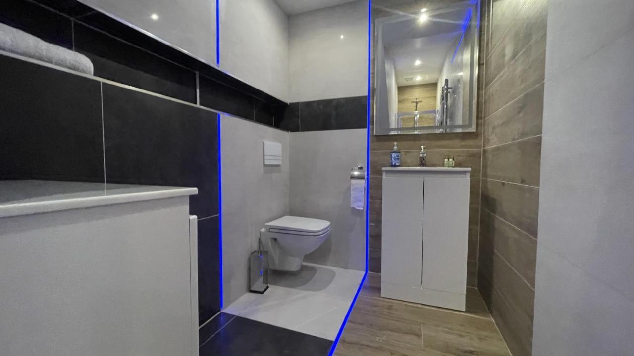 #1 Tgha Luxury Studio Apartment In 애슬론 외부 사진